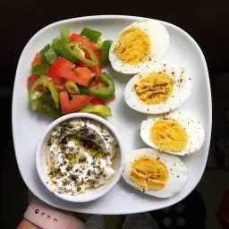 صحن بيض مسلوق